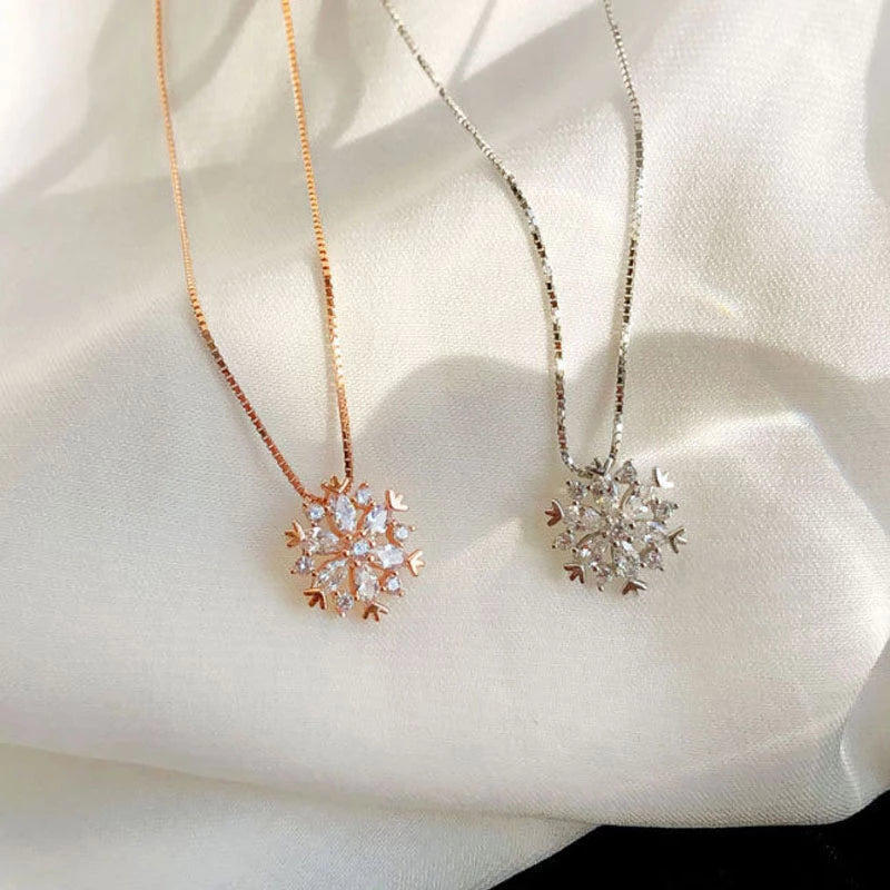 Cora | Colier Cristal cu Fulgi de Zăpadă